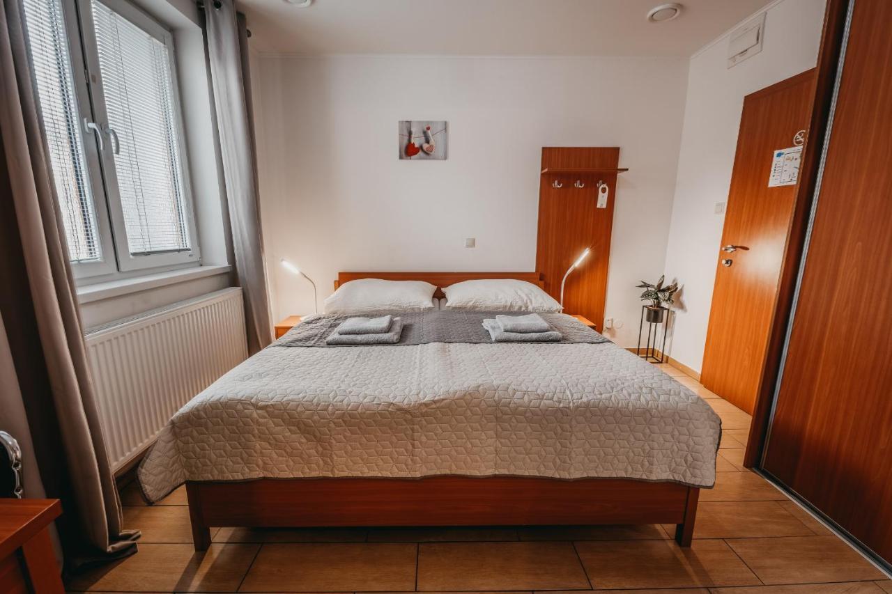 City Penzion Hotell Košice Exteriör bild