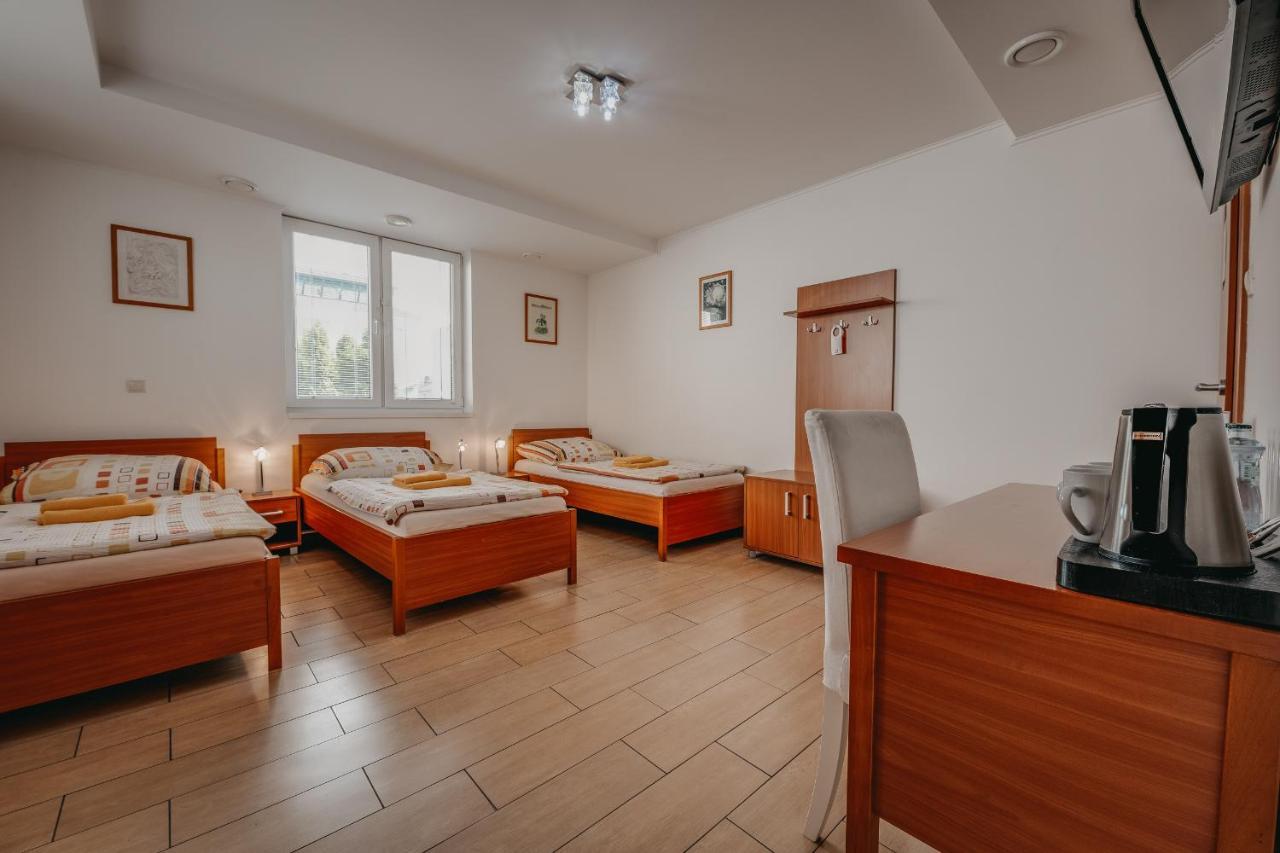City Penzion Hotell Košice Exteriör bild