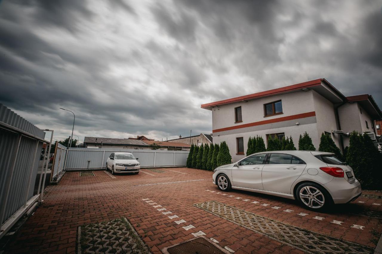 City Penzion Hotell Košice Exteriör bild