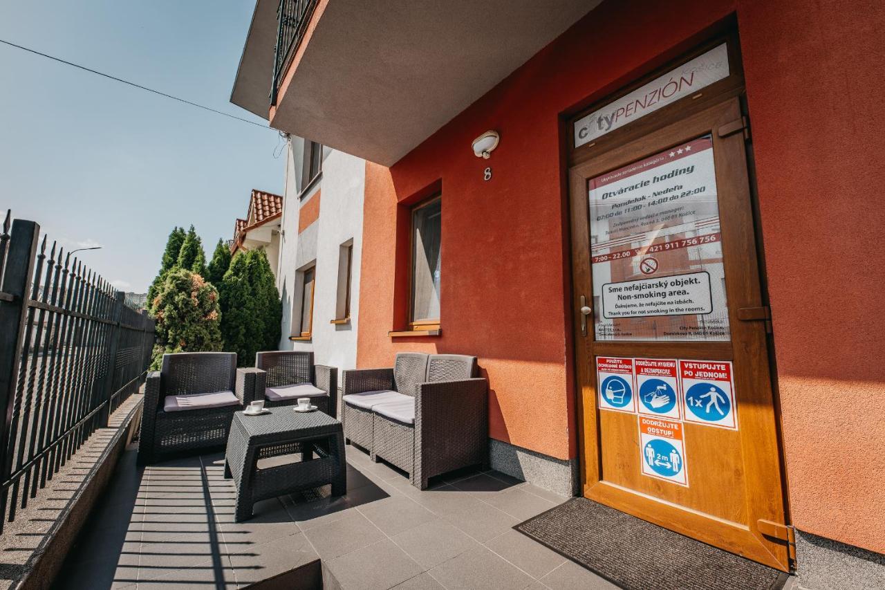 City Penzion Hotell Košice Exteriör bild