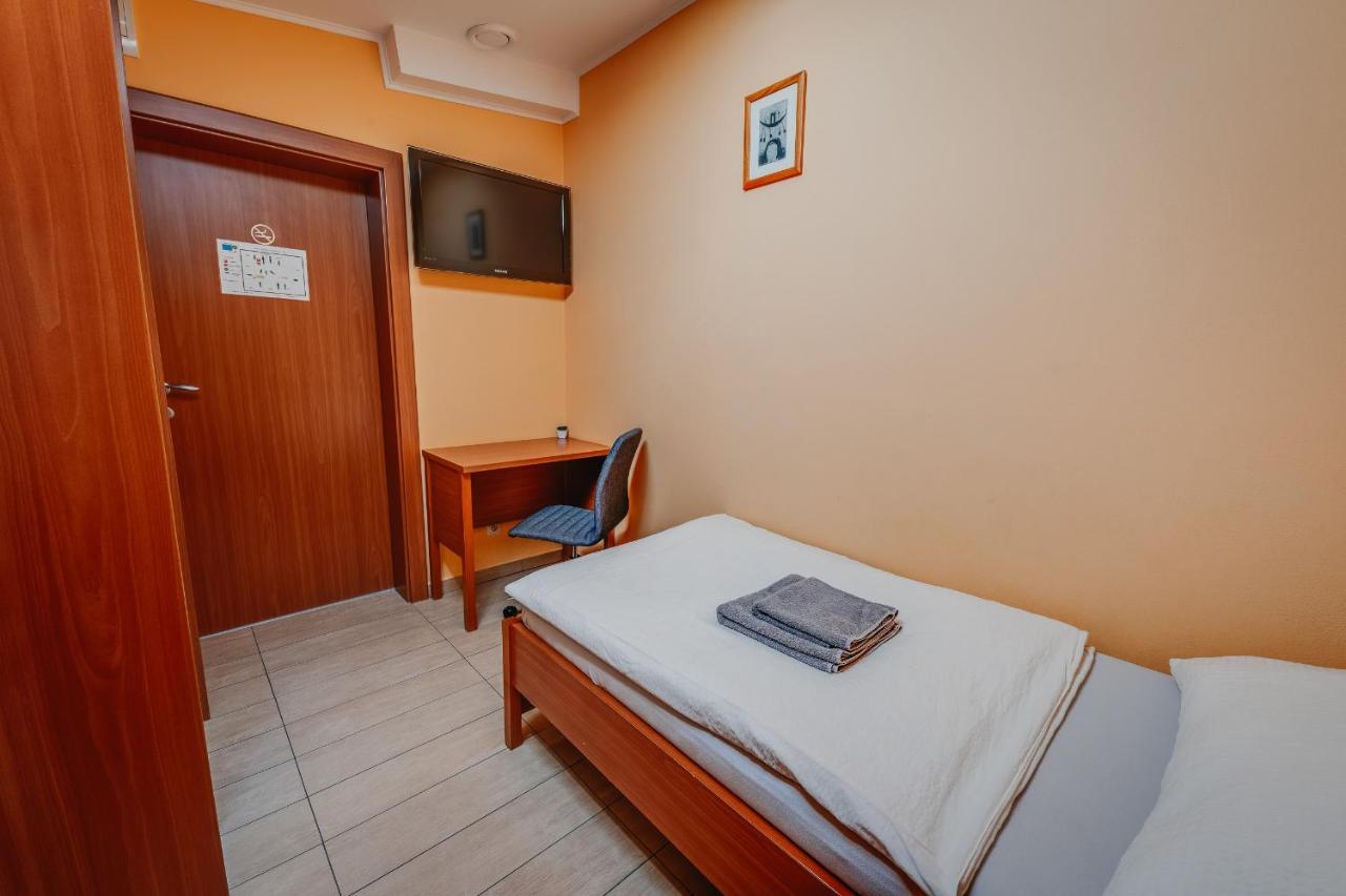 City Penzion Hotell Košice Exteriör bild