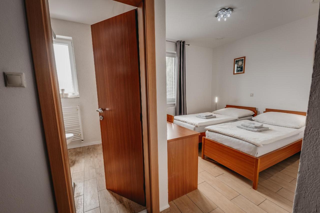 City Penzion Hotell Košice Exteriör bild
