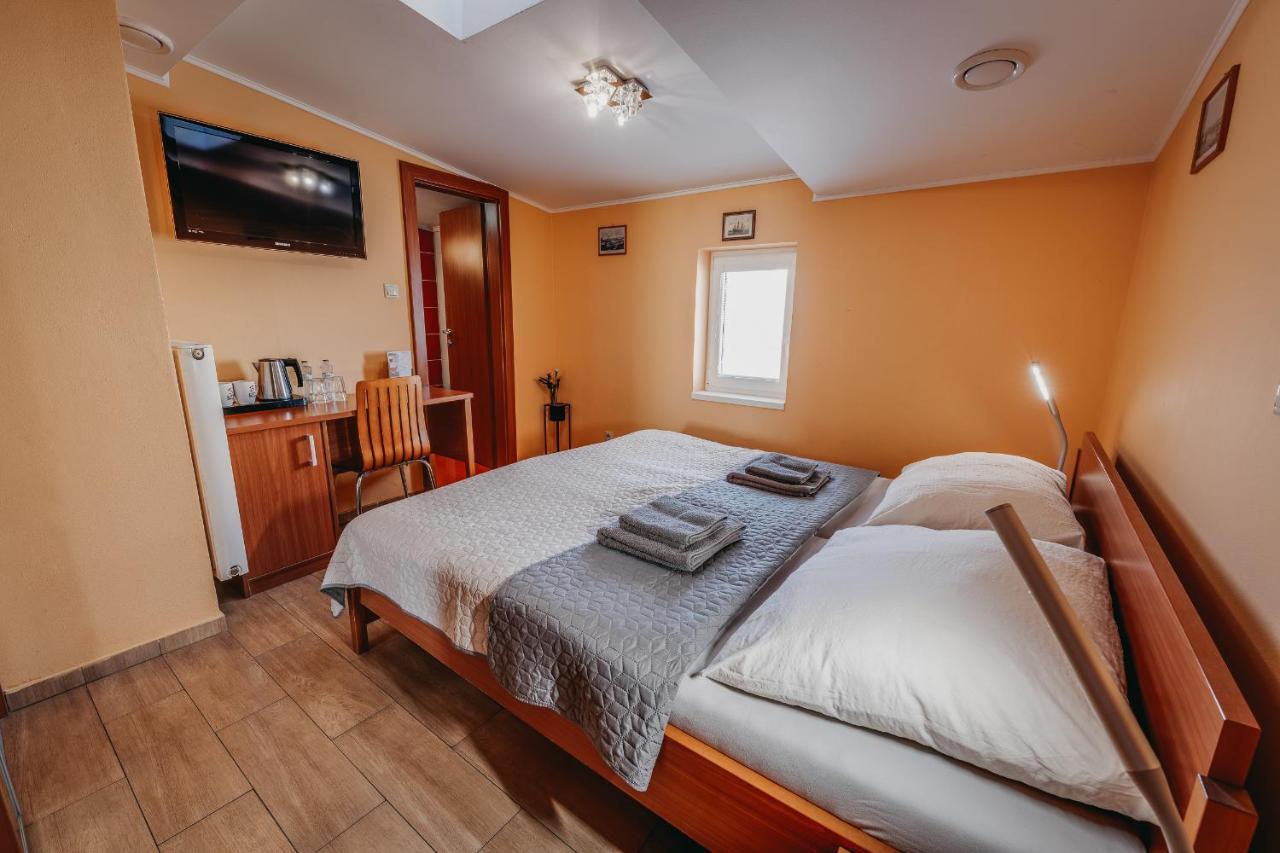 City Penzion Hotell Košice Exteriör bild