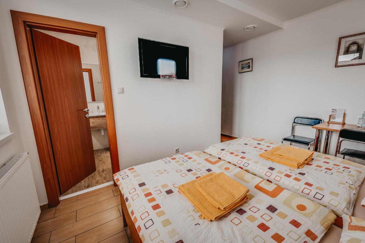 City Penzion Hotell Košice Exteriör bild