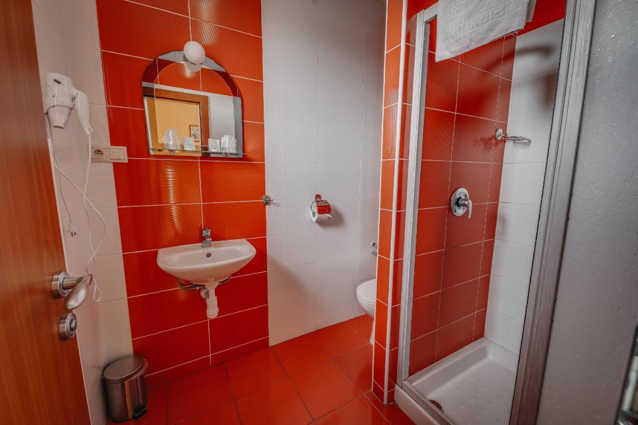 City Penzion Hotell Košice Exteriör bild