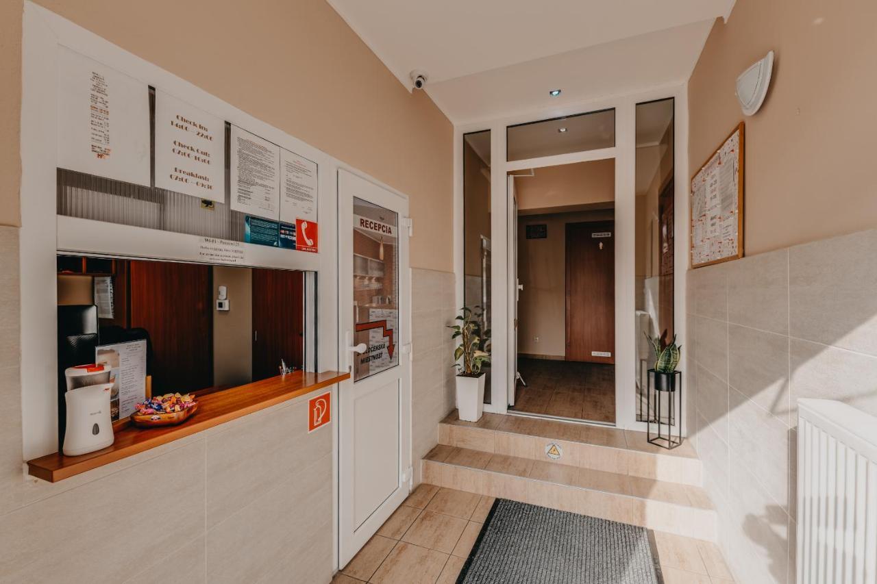 City Penzion Hotell Košice Exteriör bild